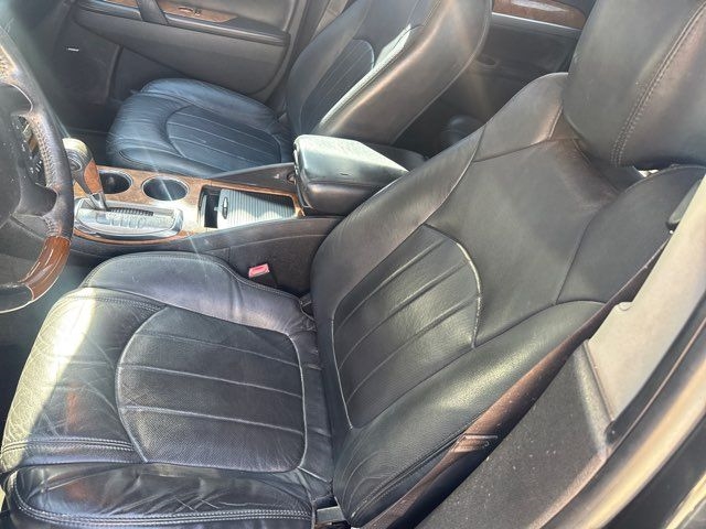 Buick Enclave FWD 4dr Premium 2012