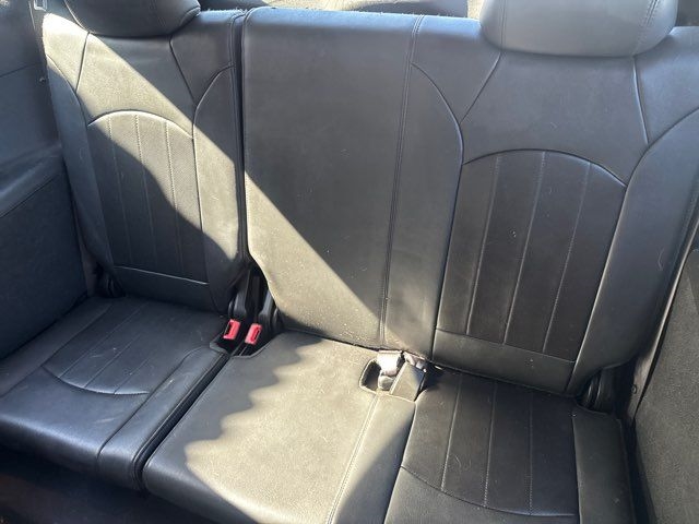 Buick Enclave FWD 4dr Premium 2012