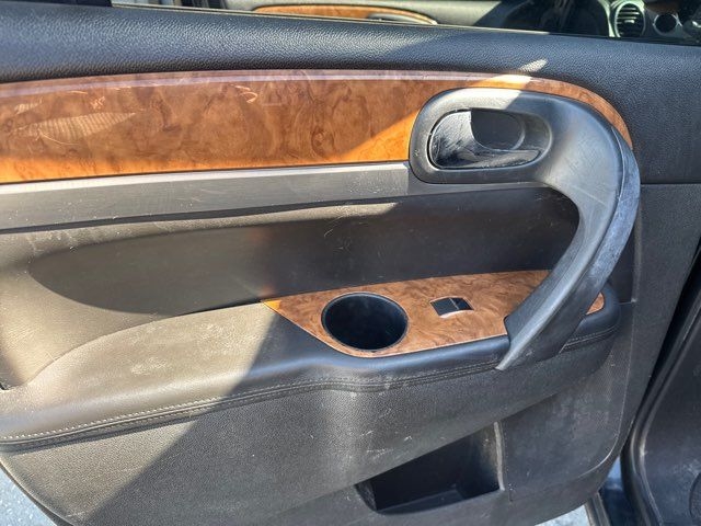 Buick Enclave FWD 4dr Premium 2012