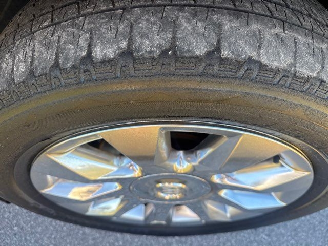 Buick Enclave FWD 4dr Premium 2012