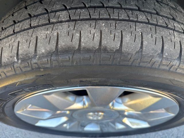 Buick Enclave FWD 4dr Premium 2012