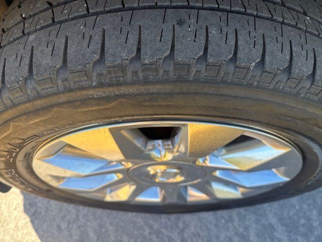 Buick Enclave FWD 4dr Premium 2012