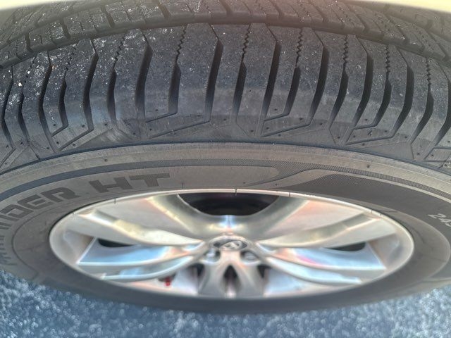 Hyundai Veracruz FWD 4dr Limited 2012