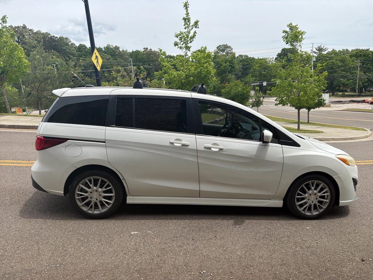 Mazda MAZDA5 Touring 2012