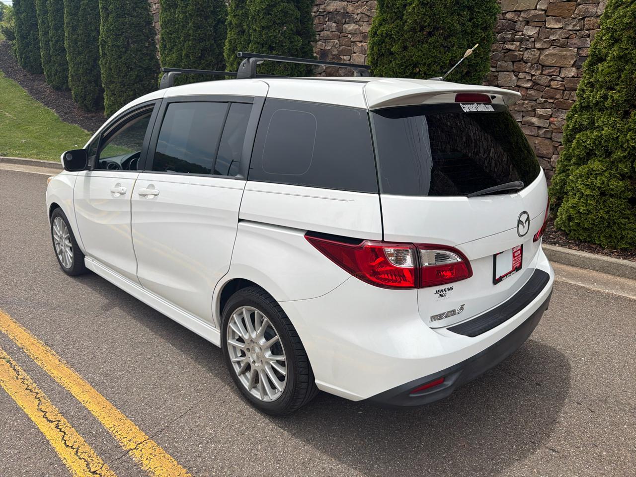 Mazda MAZDA5 Touring 2012