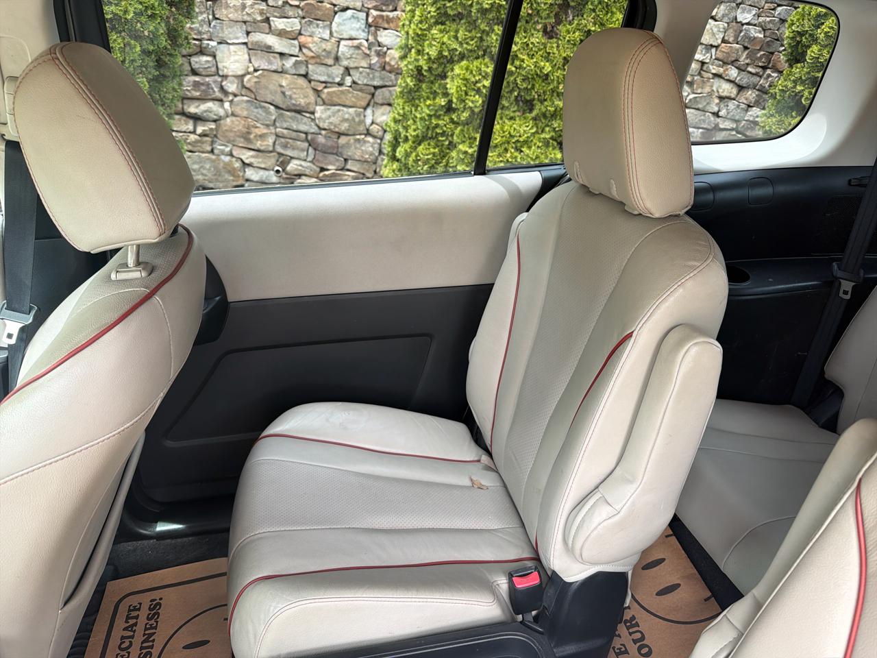 Mazda MAZDA5 Touring 2012