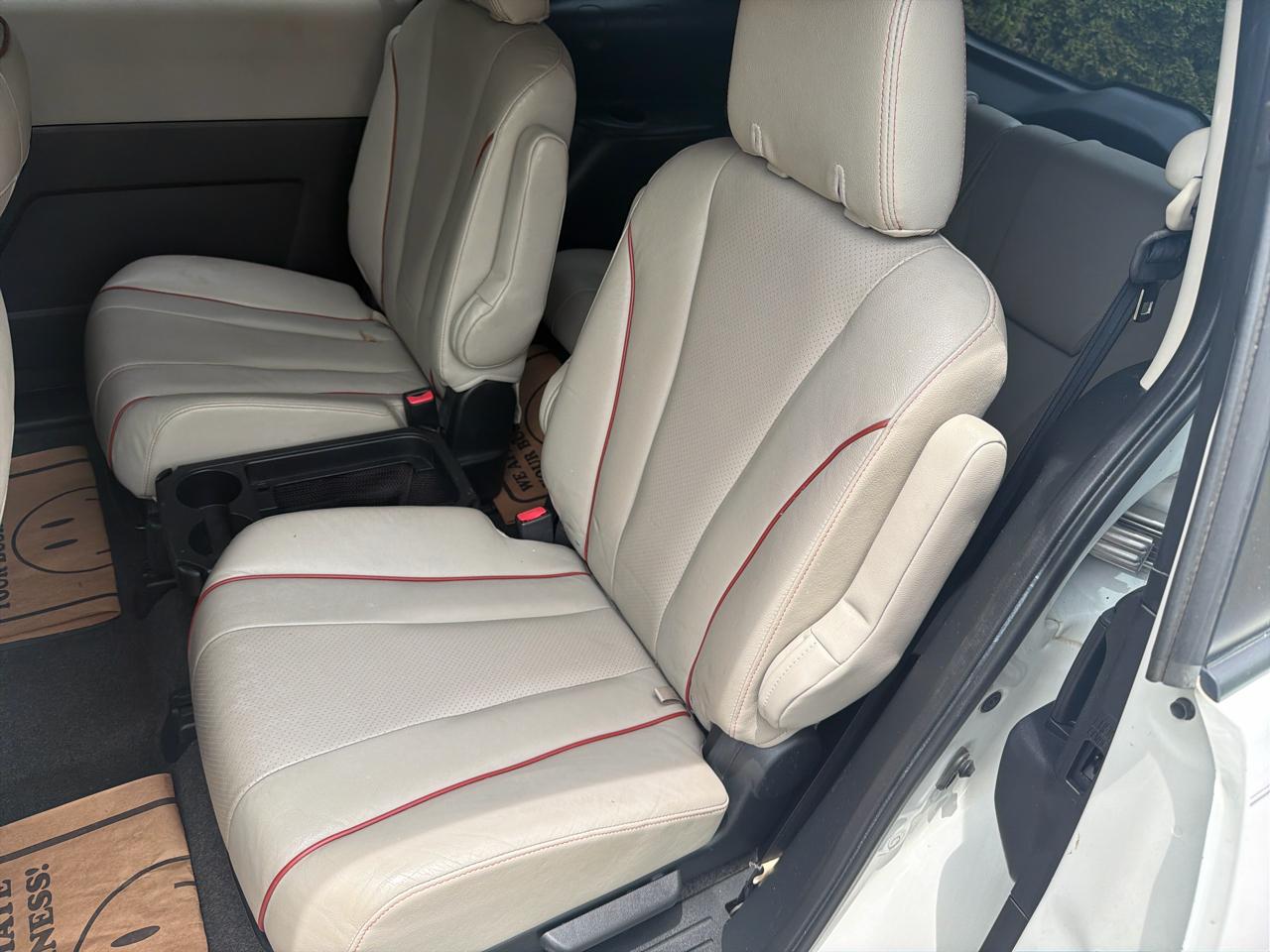 Mazda MAZDA5 Touring 2012