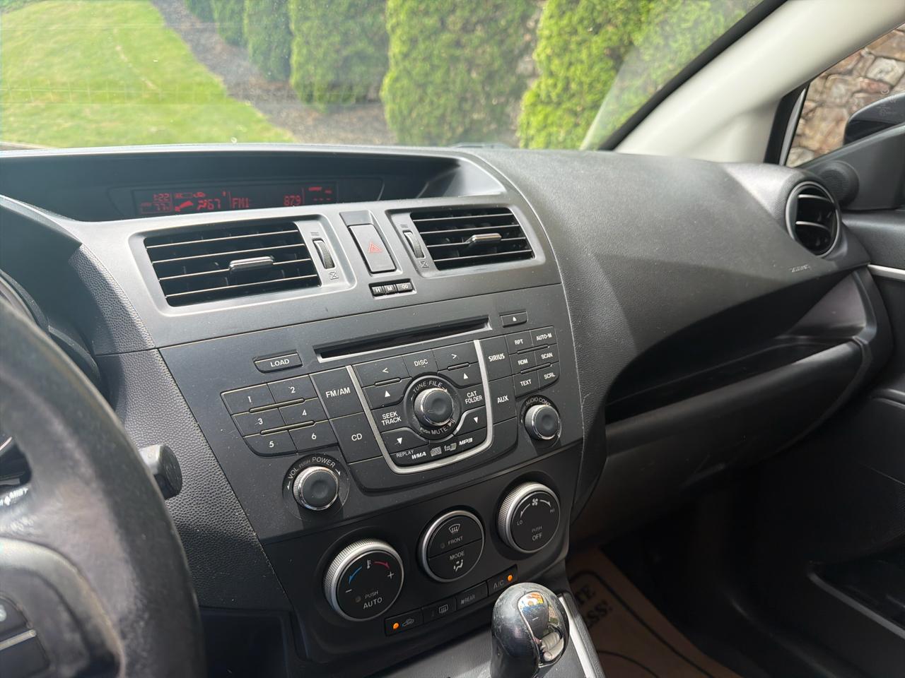 Mazda MAZDA5 Touring 2012