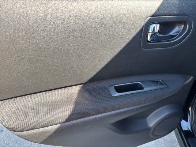 Nissan Rogue FWD 4dr S 2012