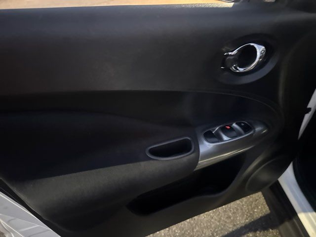 Nissan Juke 5dr Wgn CVT S FWD 2015