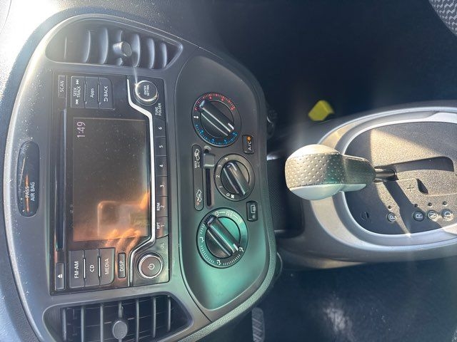 Nissan Juke 5dr Wgn CVT S FWD 2015