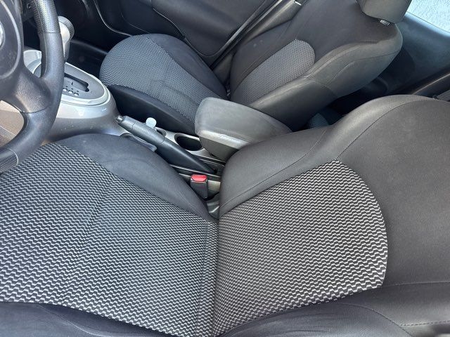 Nissan Juke 5dr Wgn CVT S FWD 2015