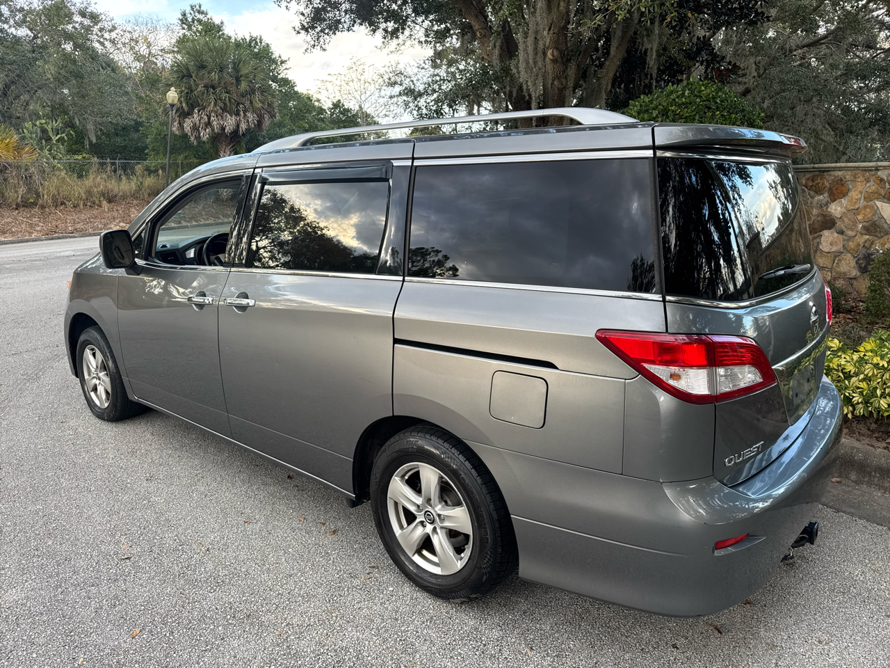 Nissan Quest 4dr Platinum 2016