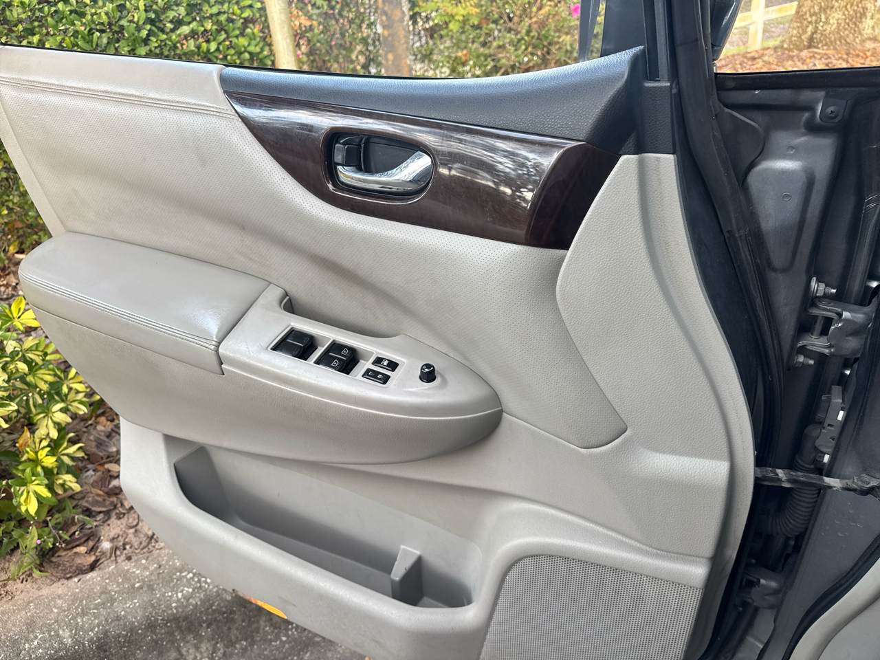 Nissan Quest 4dr Platinum 2016