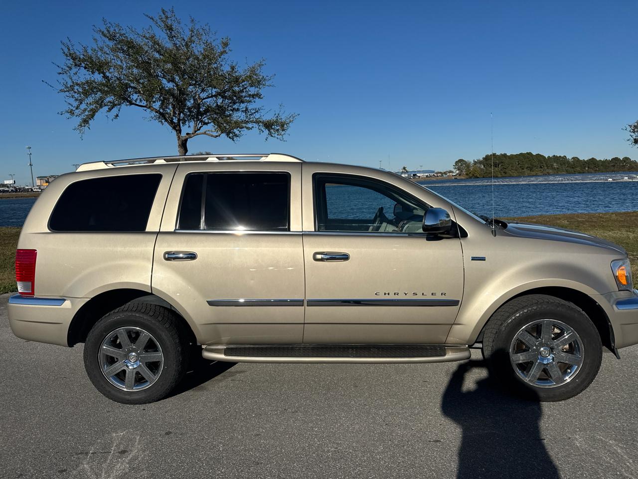 Chrysler Aspen AWD 4dr Limited 2008