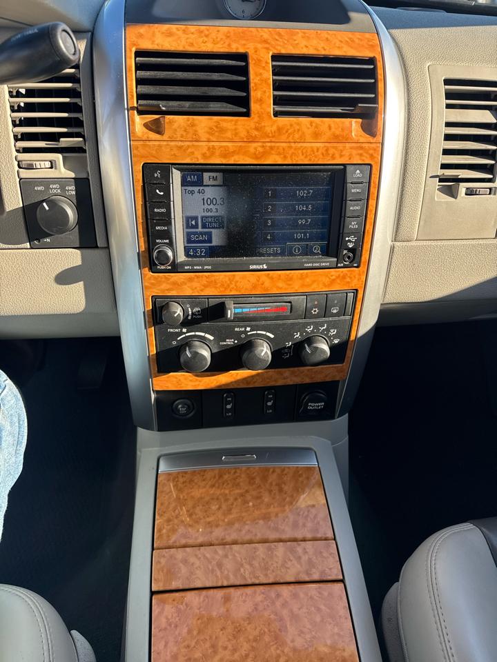 Chrysler Aspen AWD 4dr Limited 2008