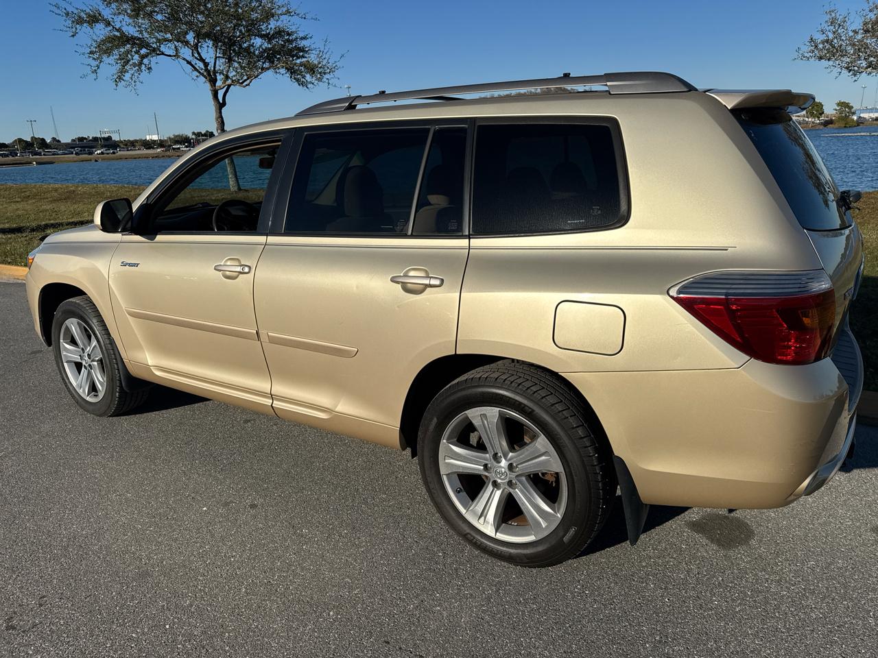 Toyota Highlander FWD 4dr V6 Sport (Natl) 2009