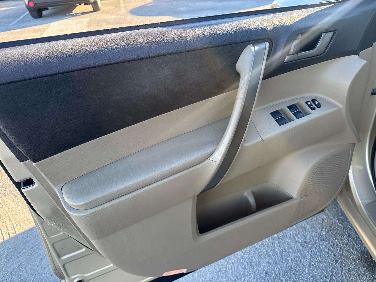 Toyota Highlander FWD 4dr V6 Sport (Natl) 2009