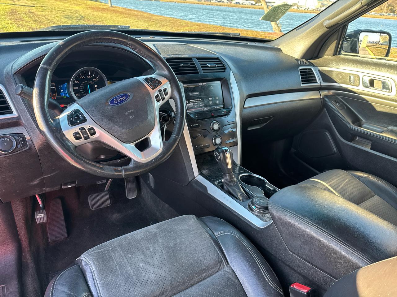 Ford Explorer 4WD 4dr XLT 2015