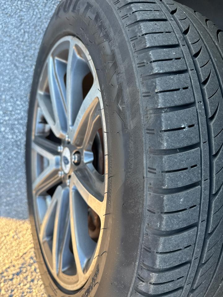 Ford Explorer 4WD 4dr XLT 2015