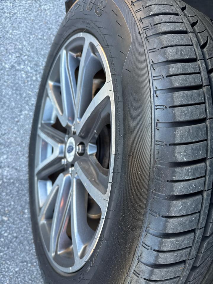 Ford Explorer 4WD 4dr XLT 2015