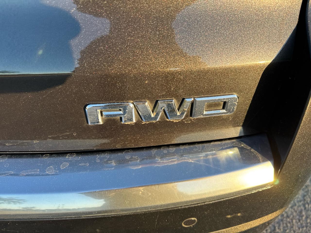 GMC Acadia AWD 4dr Denali 2013