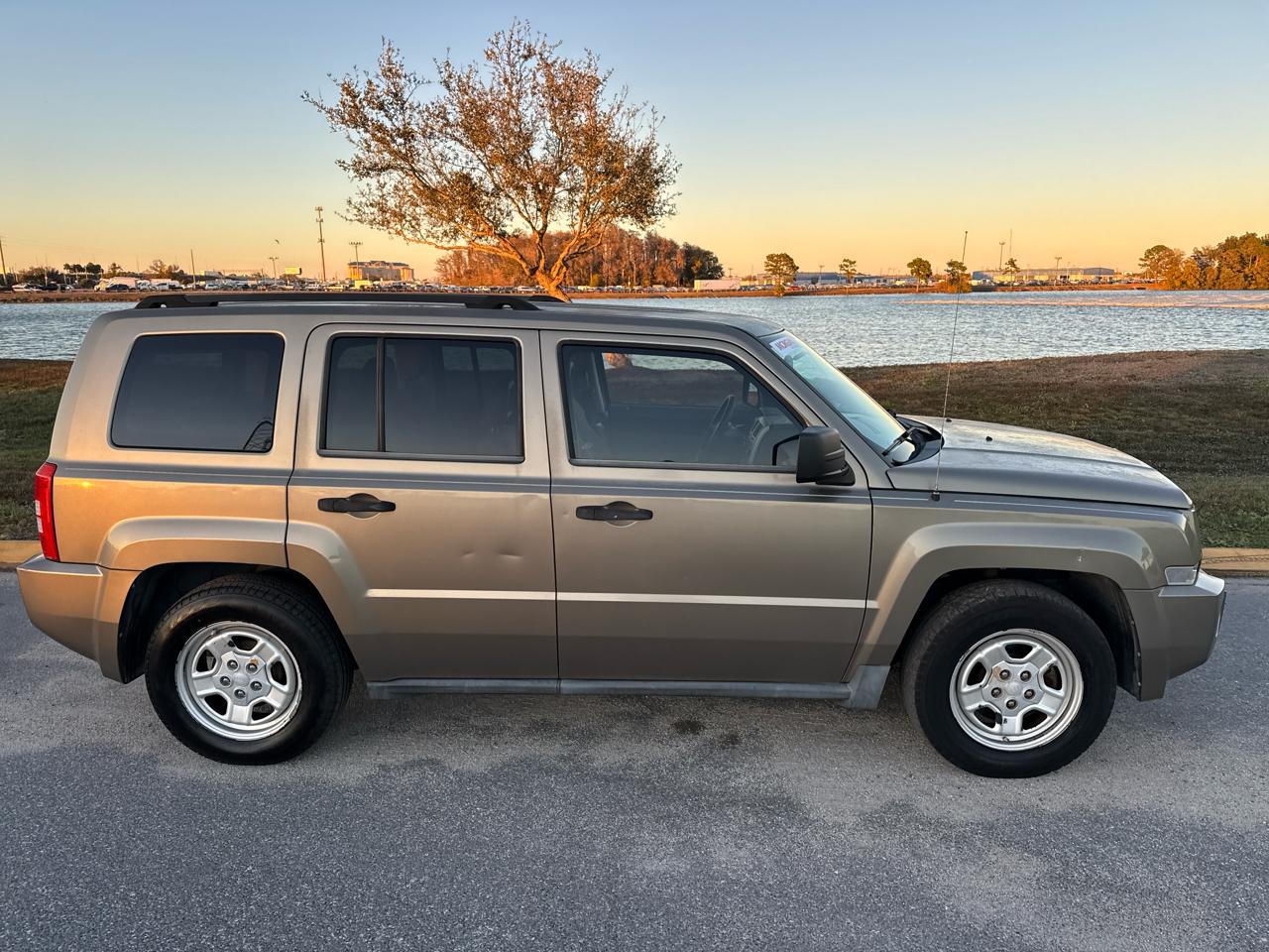 Jeep Patriot FWD 4dr Sport 2008