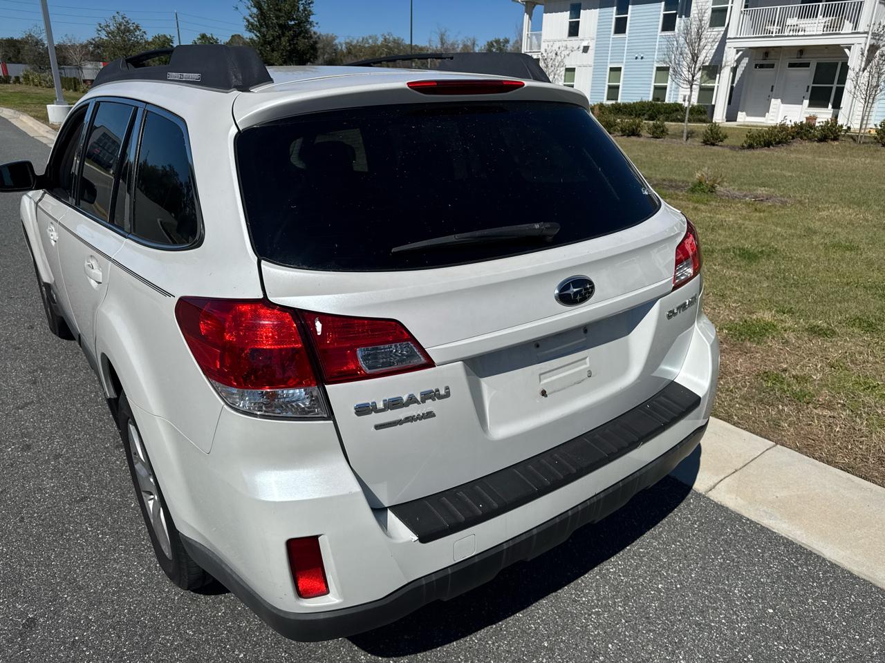 Subaru Outback 4dr Wgn H4 Auto 2.5i Prem Pwr Moon 2010