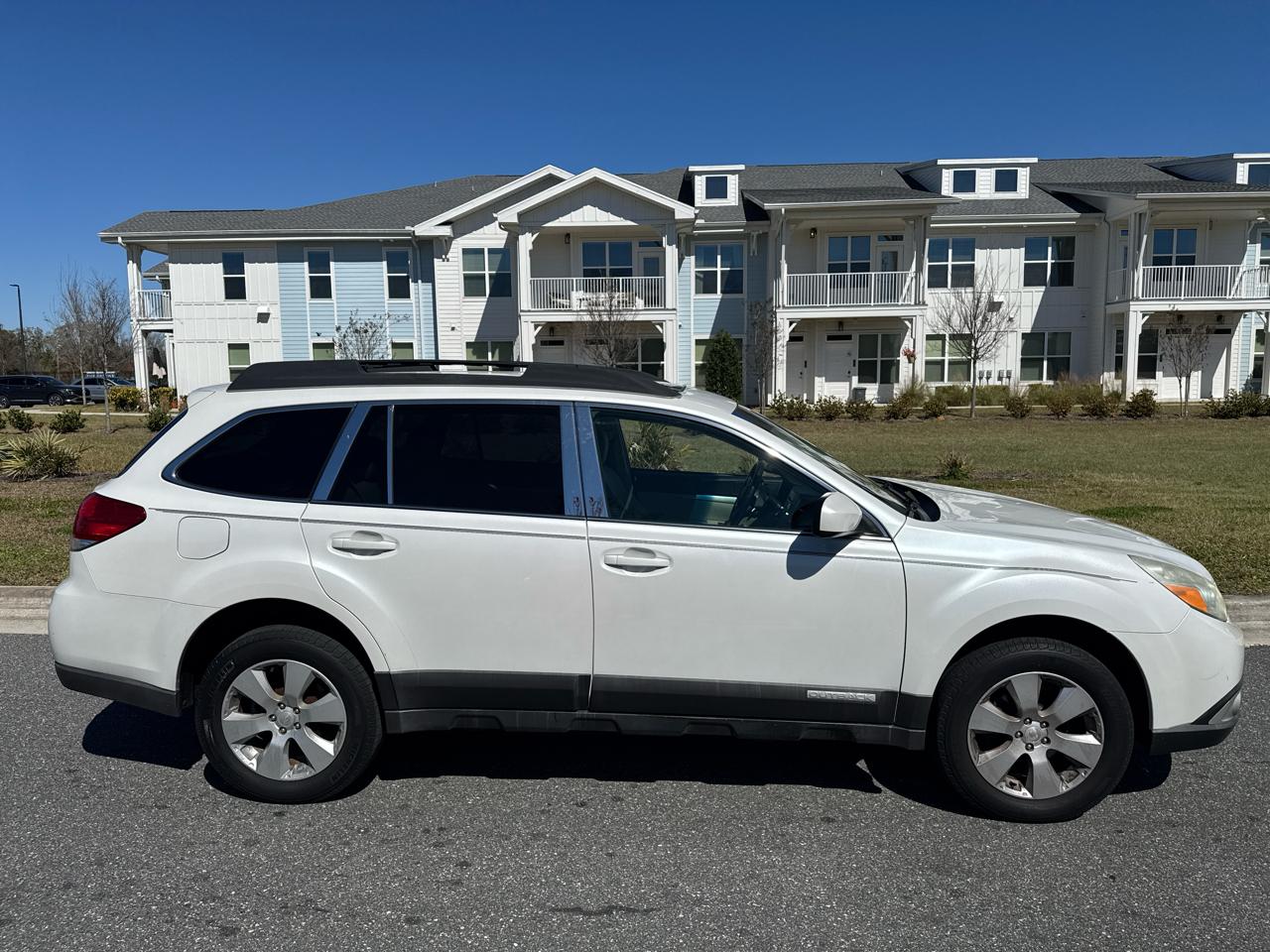 Subaru Outback 4dr Wgn H4 Auto 2.5i Prem Pwr Moon 2010