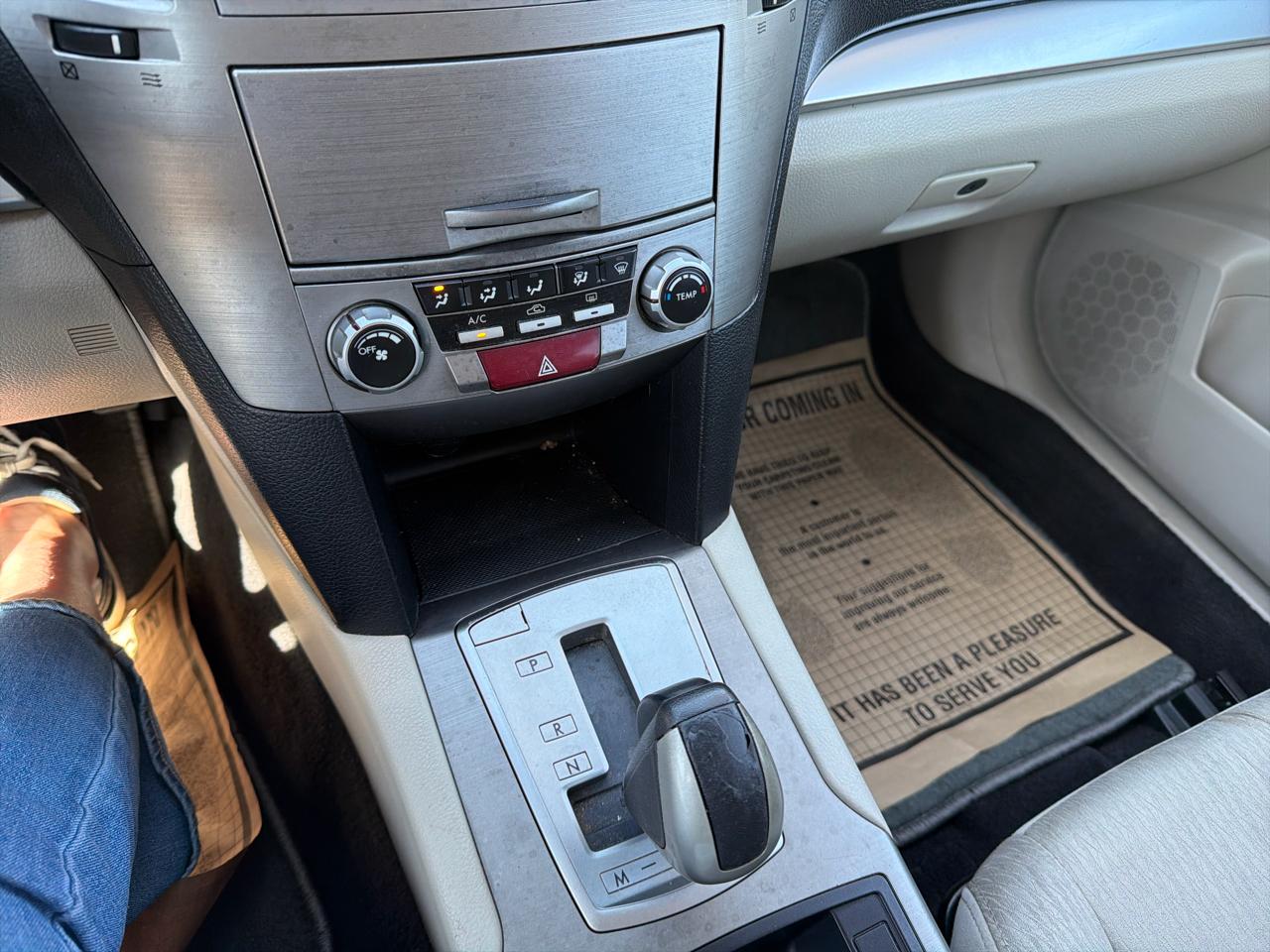 Subaru Outback 4dr Wgn H4 Auto 2.5i Prem Pwr Moon 2010