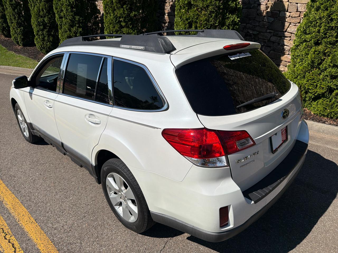 Subaru Outback 4dr Wgn H4 Auto 2.5i Prem Pwr Moon 2010