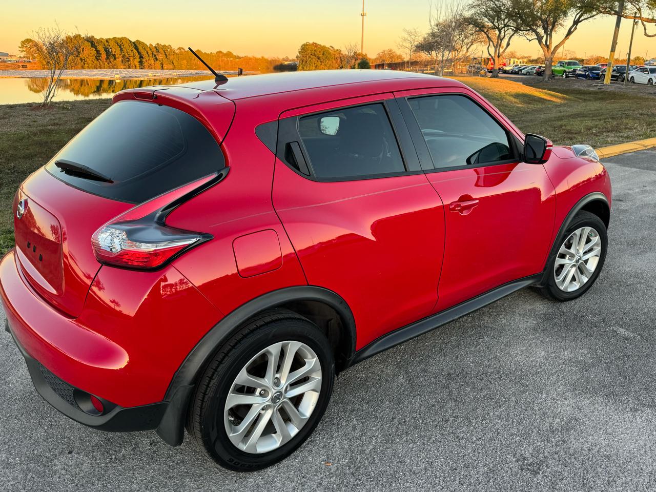Nissan Juke 5dr Wgn CVT S FWD 2016