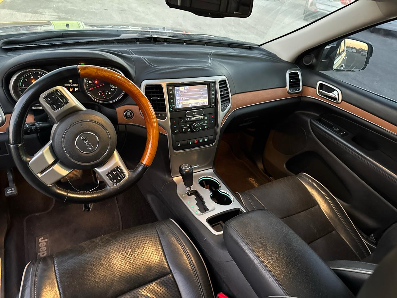 Jeep Grand Cherokee RWD 4dr Overland 2011