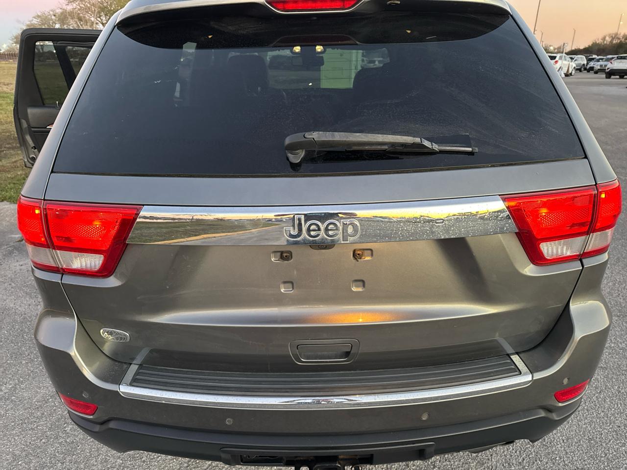 Jeep Grand Cherokee RWD 4dr Overland 2011