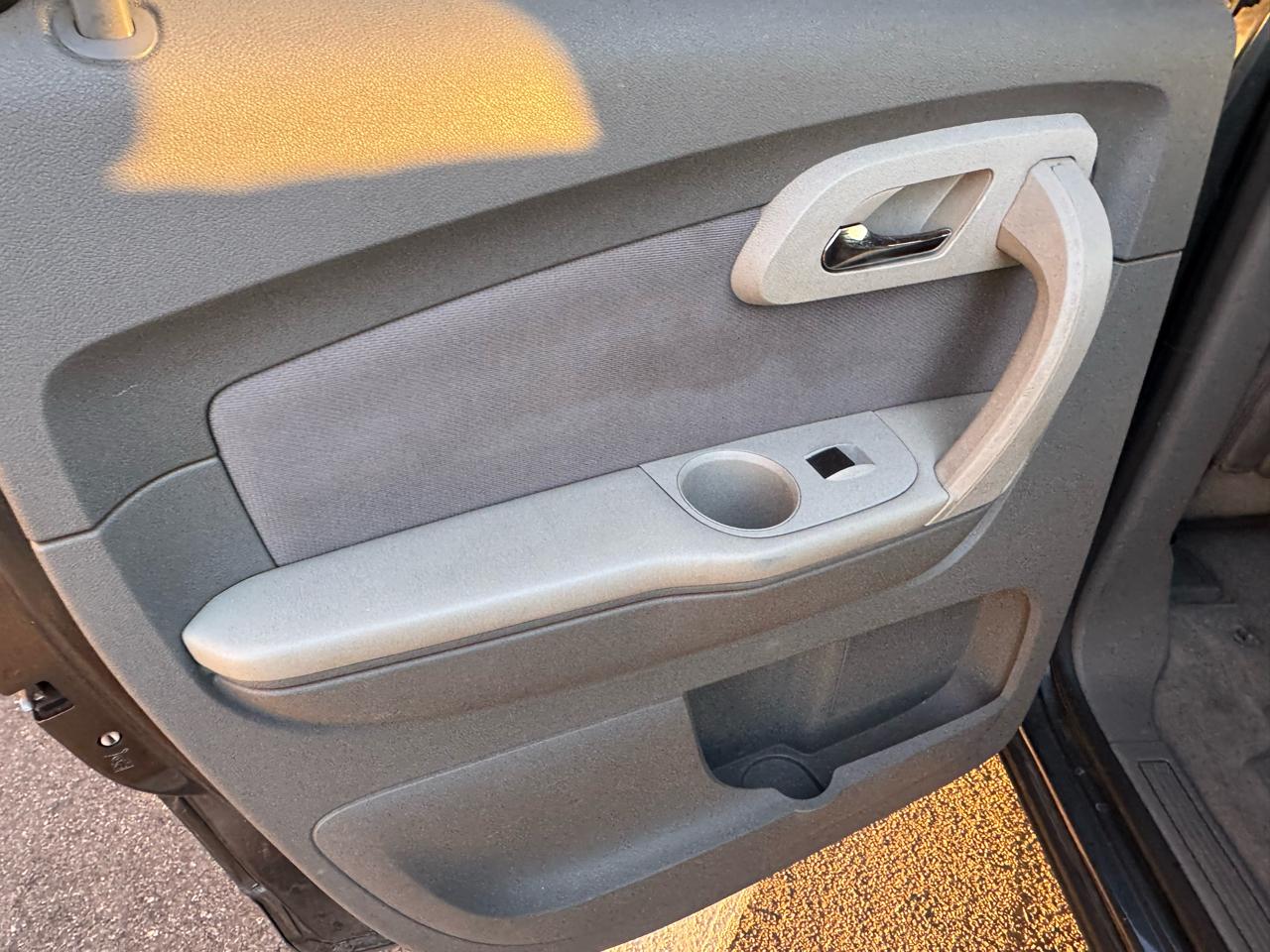 Chevrolet Traverse FWD 4dr LS 2012