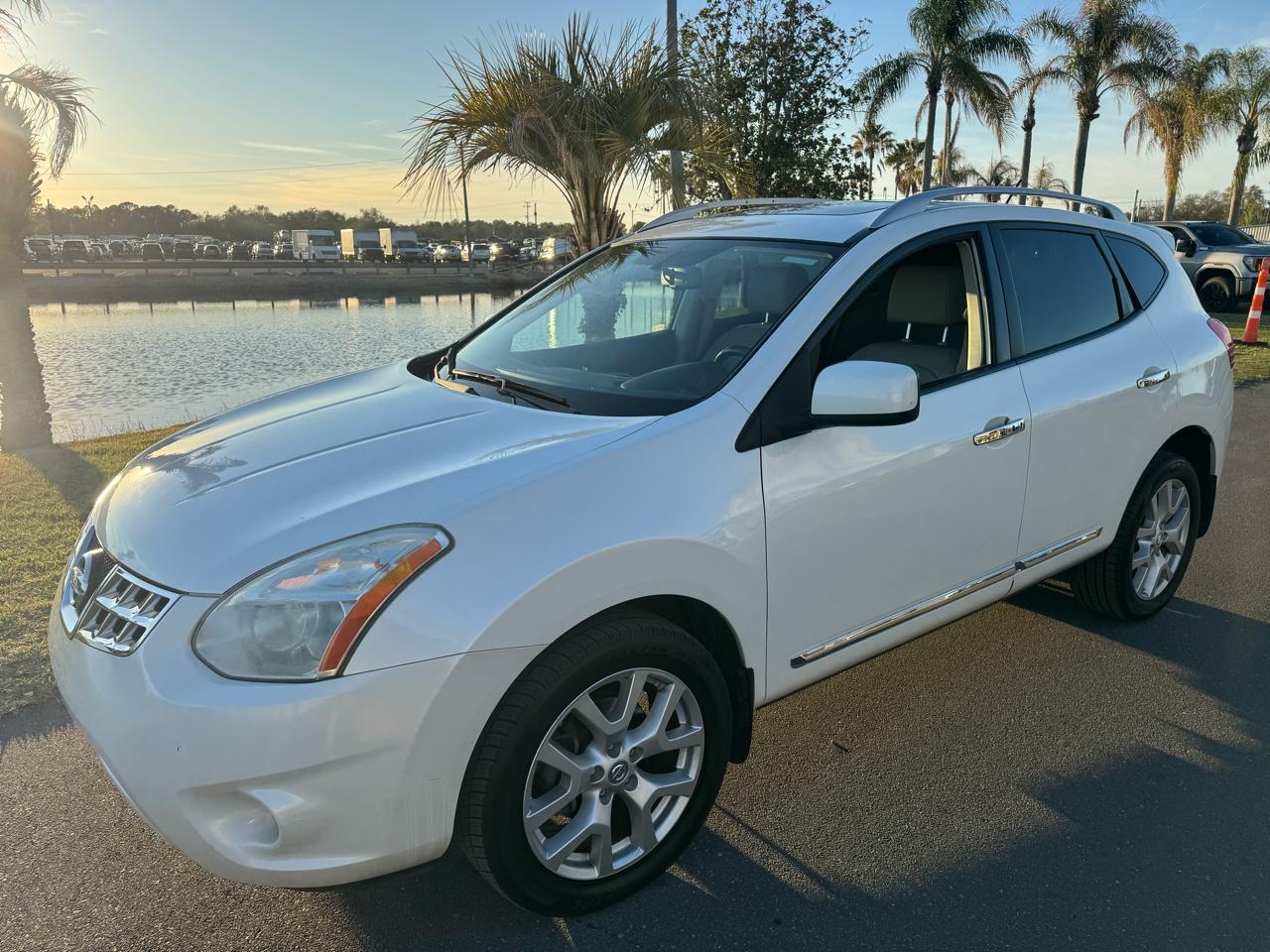 Nissan Rogue FWD 4dr SV 2011