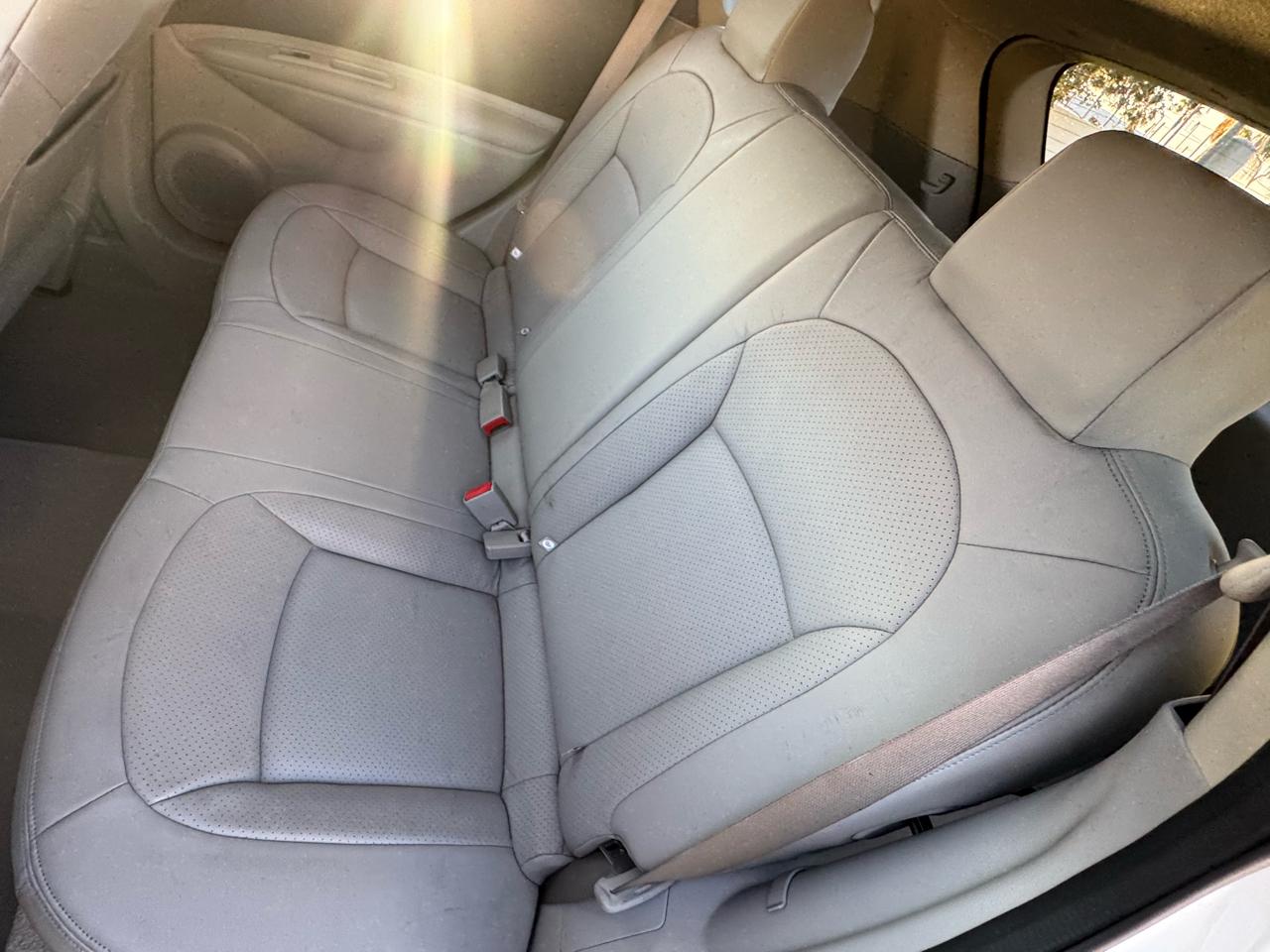 Nissan Rogue FWD 4dr SV 2011