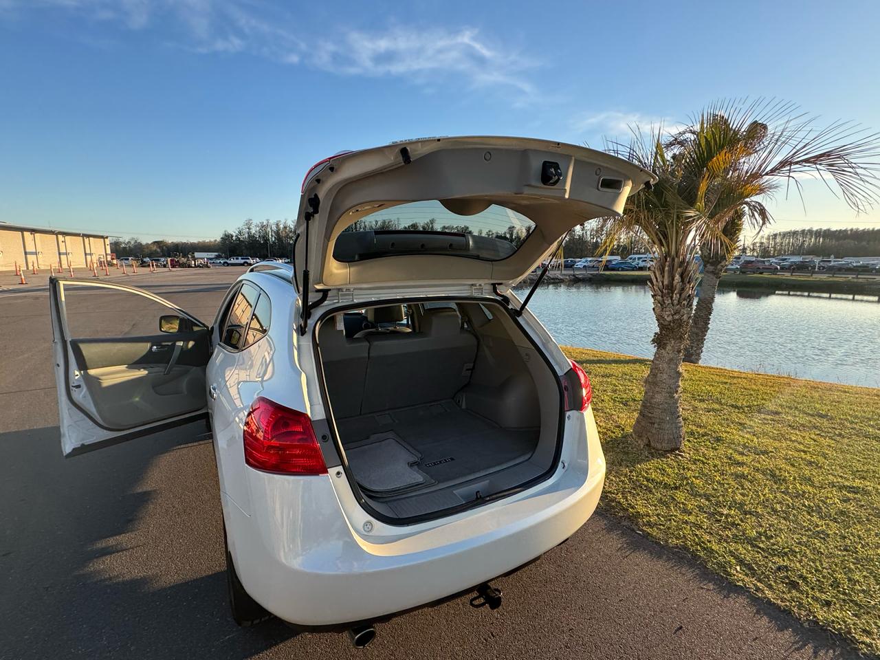 Nissan Rogue FWD 4dr SV 2011