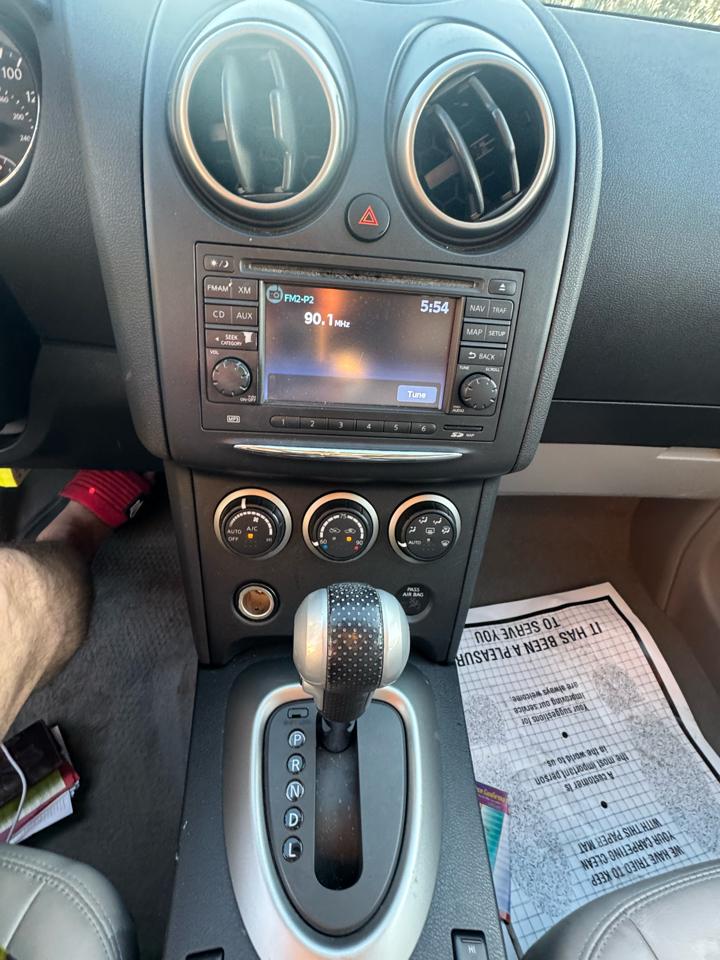 Nissan Rogue FWD 4dr SV 2011