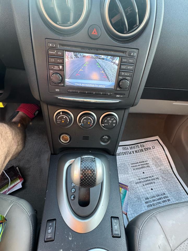 Nissan Rogue FWD 4dr SV 2011