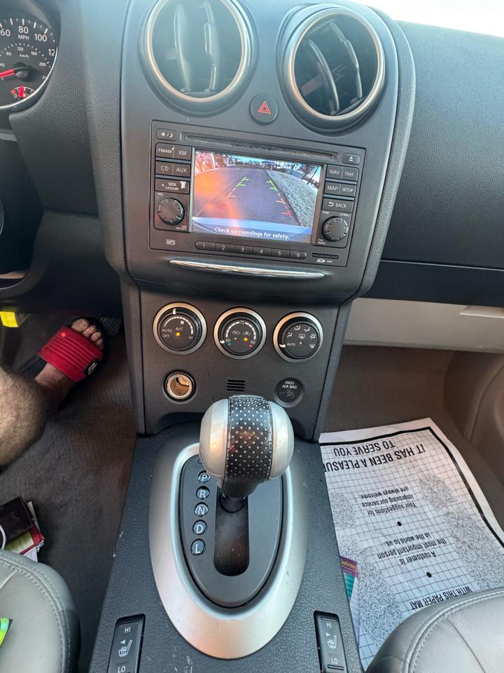 Nissan Rogue FWD 4dr SV 2011