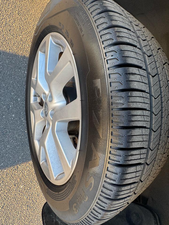 Nissan Rogue FWD 4dr SV 2011