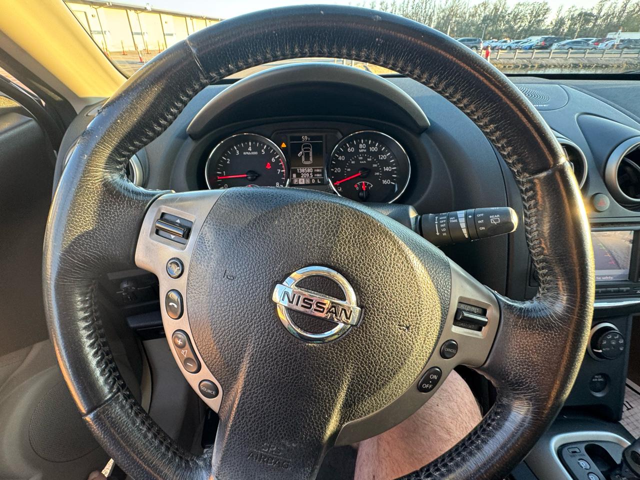 Nissan Rogue FWD 4dr SV 2011