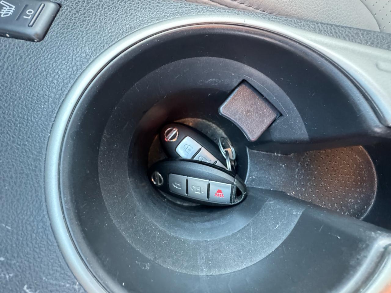 Nissan Rogue FWD 4dr SV 2011