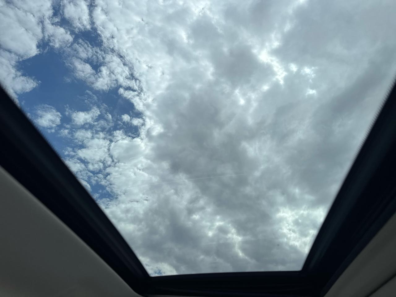 Infiniti QX56 4WD 4dr 7-passenger 2011