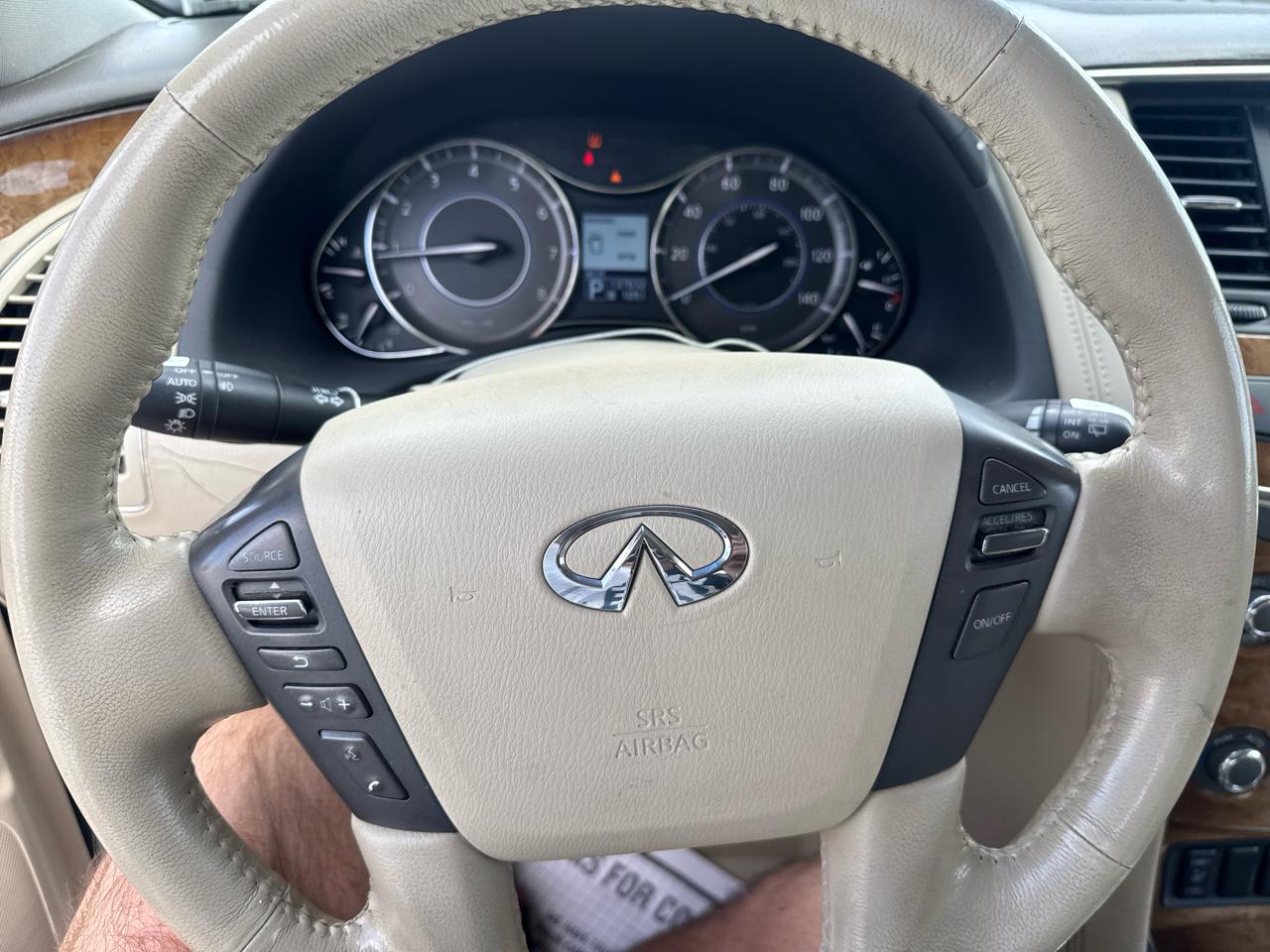 Infiniti QX56 4WD 4dr 7-passenger 2011