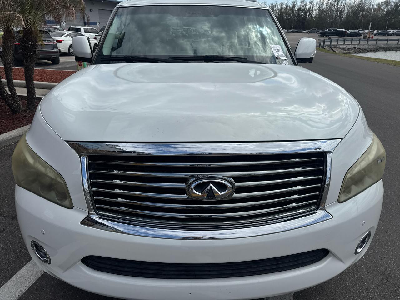 Infiniti QX56 4WD 4dr 7-passenger 2011