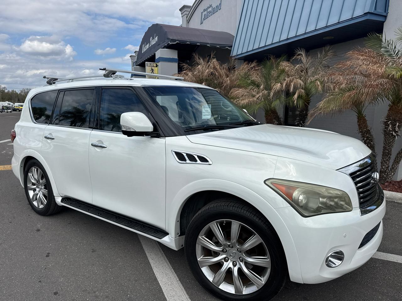 Infiniti QX56 4WD 4dr 7-passenger 2011