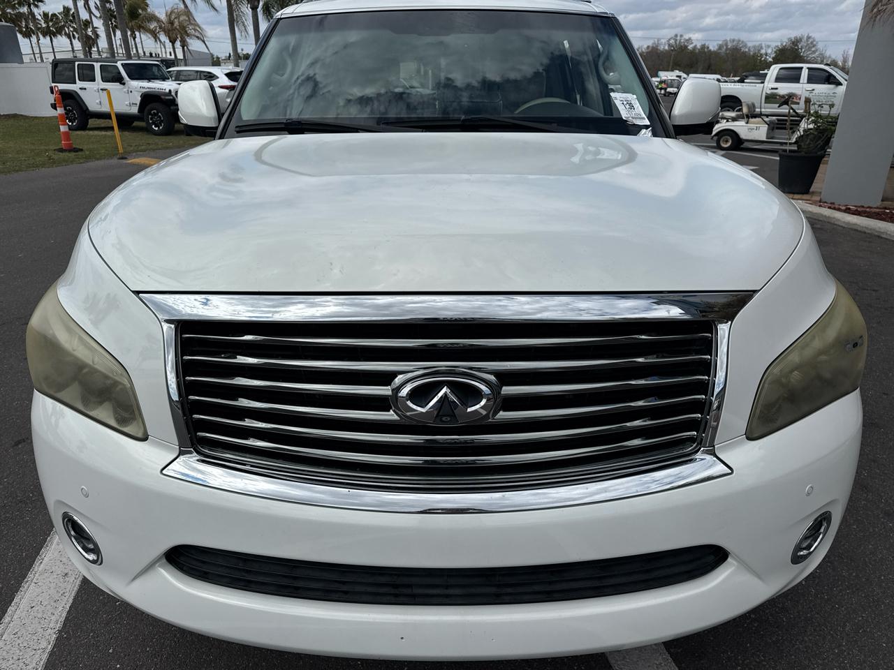 Infiniti QX56 4WD 4dr 7-passenger 2011