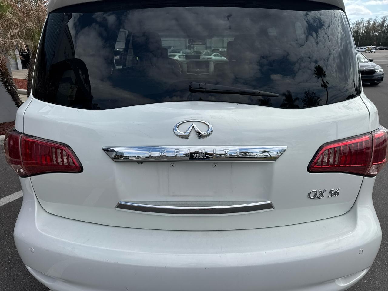 Infiniti QX56 4WD 4dr 7-passenger 2011